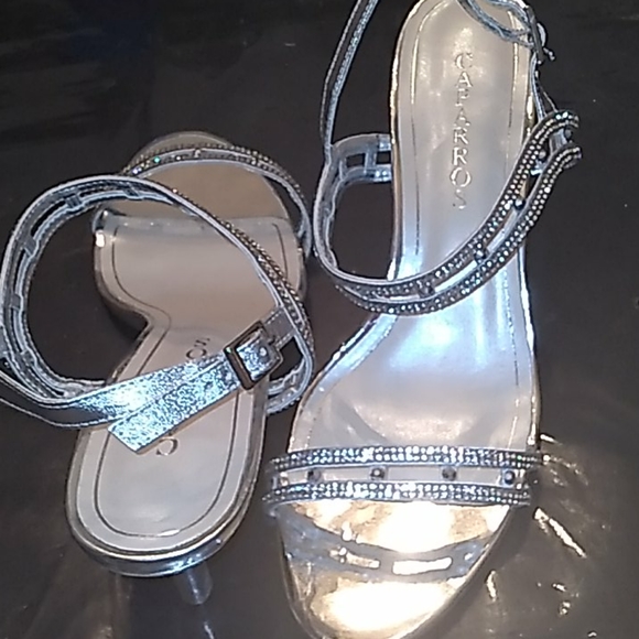 Caparros silver heels - Picture 2 of 9